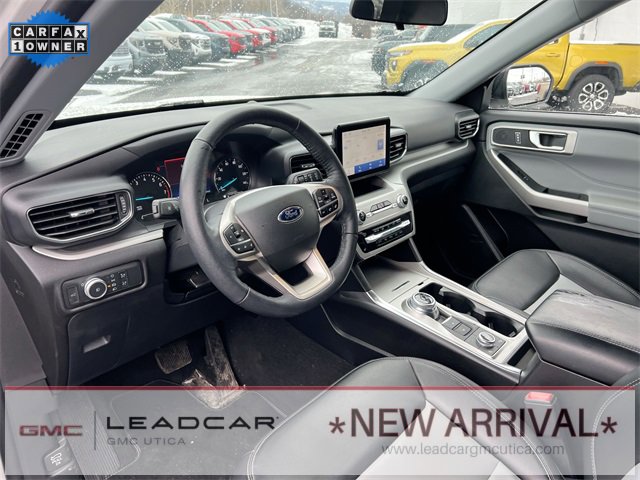 Used 2022 Ford Explorer XLT w/ Equipment Group 202A image 10