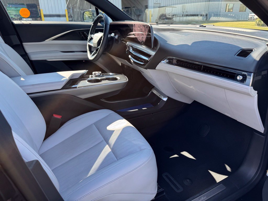 Certified 2024 Cadillac Lyriq Sport AWD/4WD image 11