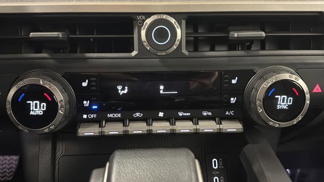 Used 2024 Toyota Tacoma 4x4 Double Cab Hybrid image 17
