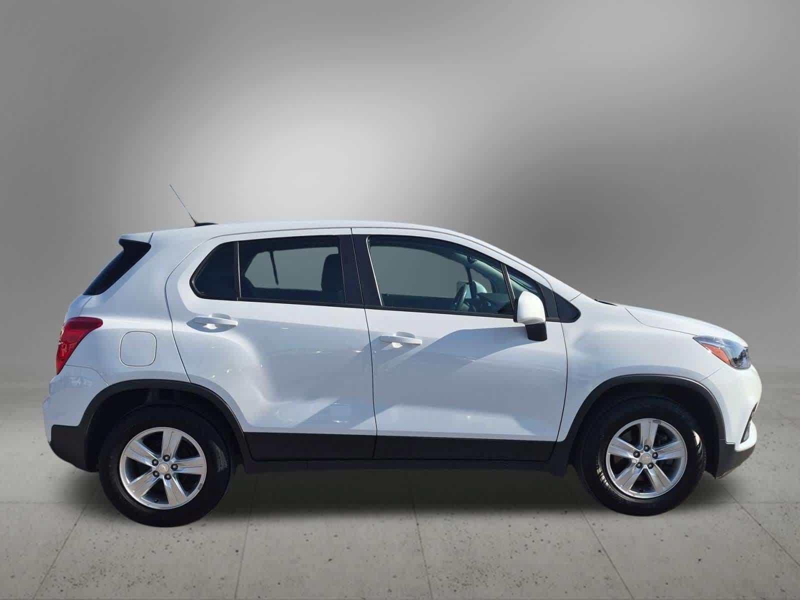 Used 2019 Chevrolet Trax LS FWD image 7