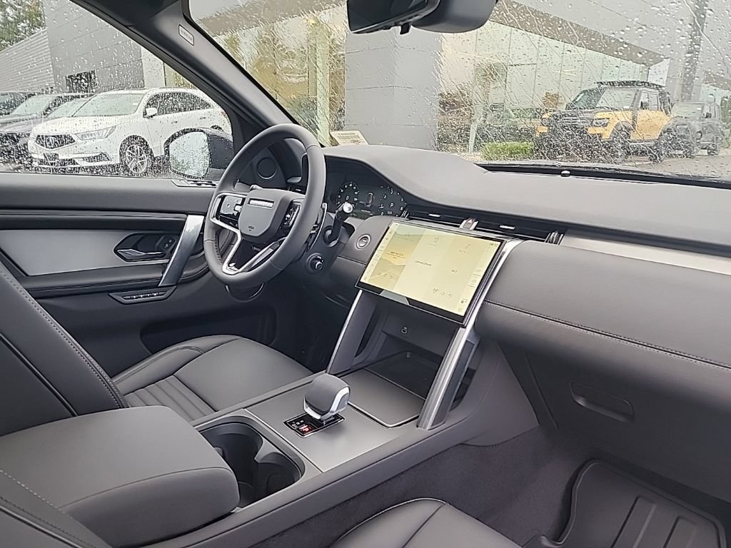 New 2026 Land Rover Discovery Sport Landmark AWD/4WD image 20
