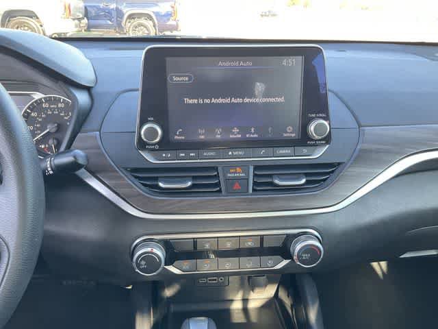 Used 2024 Nissan Altima 2.5 SV FWD image 21