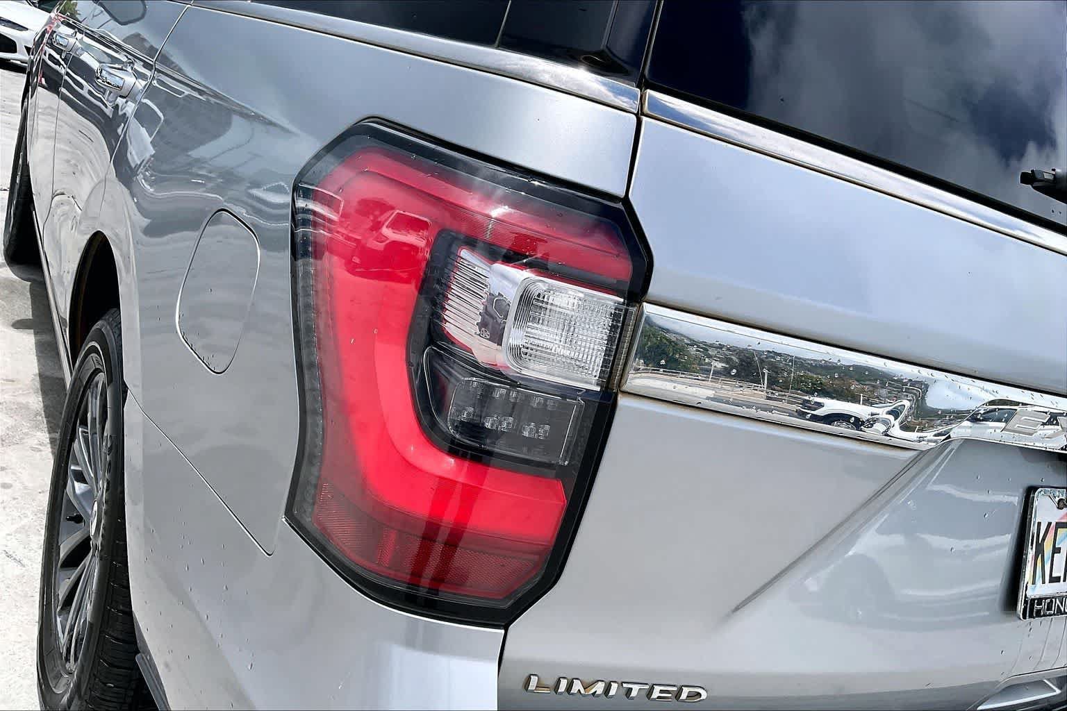Used 2021 Ford Expedition Limited AWD/4WD image 32