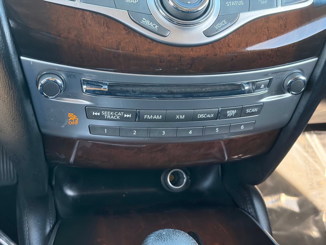 Used 2013 INFINITI JX35 FWD w/ Premium Pkg image 25