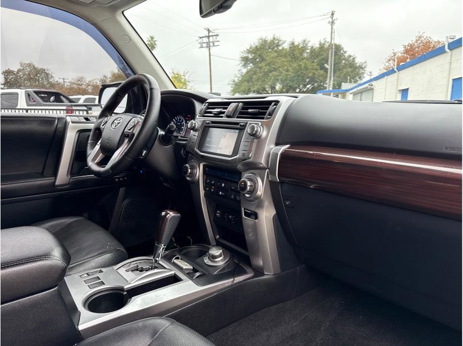 Used 2016 Toyota 4Runner Limited AWD/4WD image 23