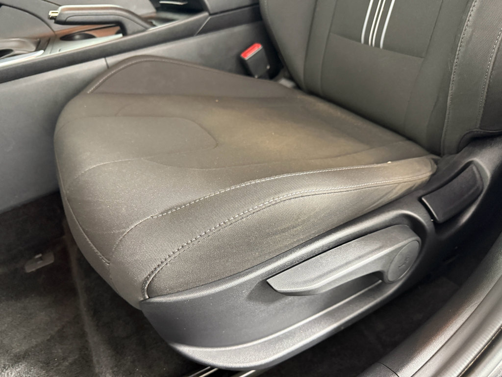 Used 2025 Hyundai Elantra Sport image 19