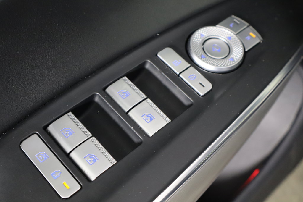 Used 2023 Genesis Electrified GV70 AWD/4WD image 19