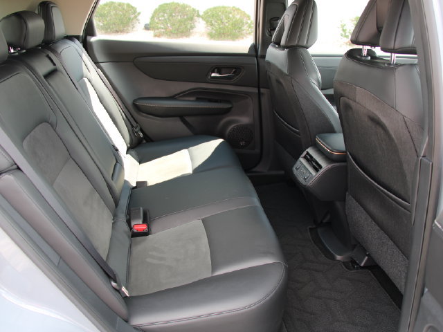 Used 2024 Nissan Ariya AWD image 28