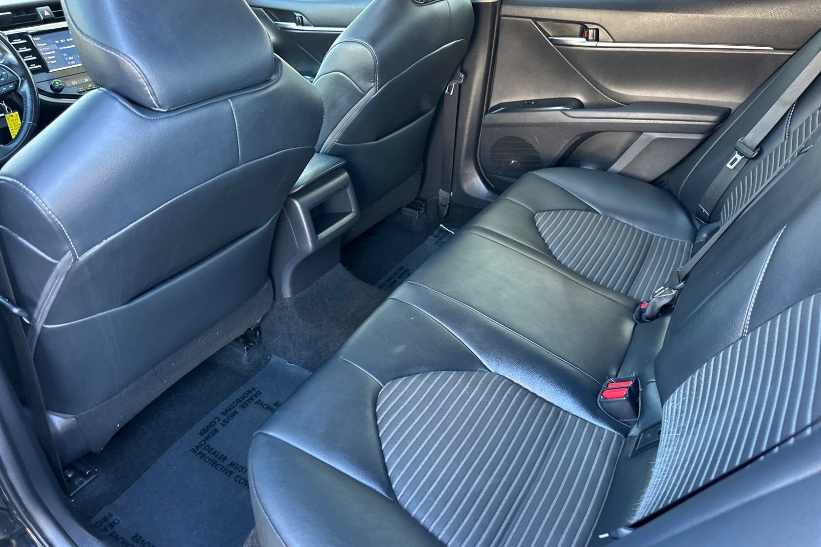 Used 2019 Toyota Camry SE FWD image 14