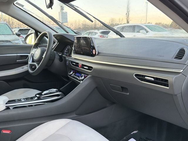 Used 2023 Hyundai Sonata SEL image 16