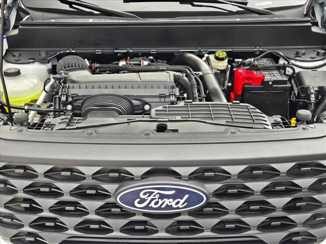 New 2025 Ford Maverick XLT w/ XLT Luxury Package image 16