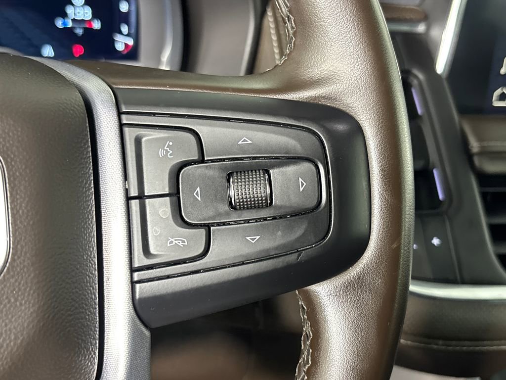 Used 2023 GMC Yukon SLT image 17