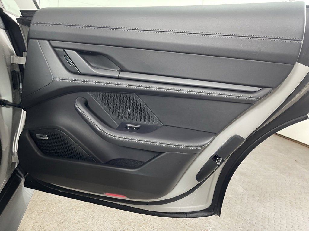 Used 2024 Porsche Taycan 4S image 15