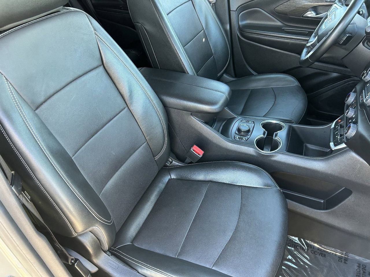 Used 2024 GMC Terrain SLT image 11