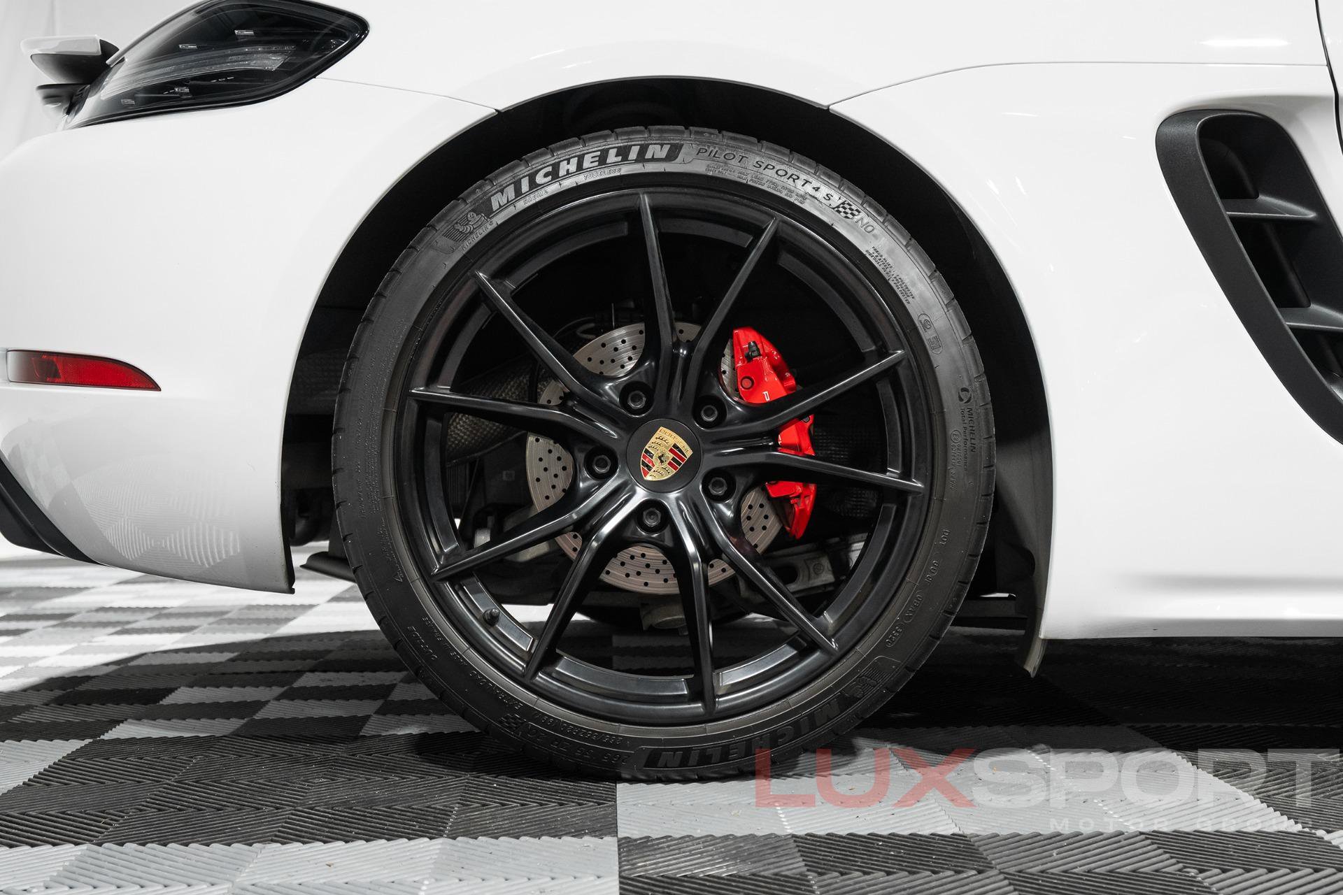 Used 2018 Porsche 718 Boxster GTS RWD image 9