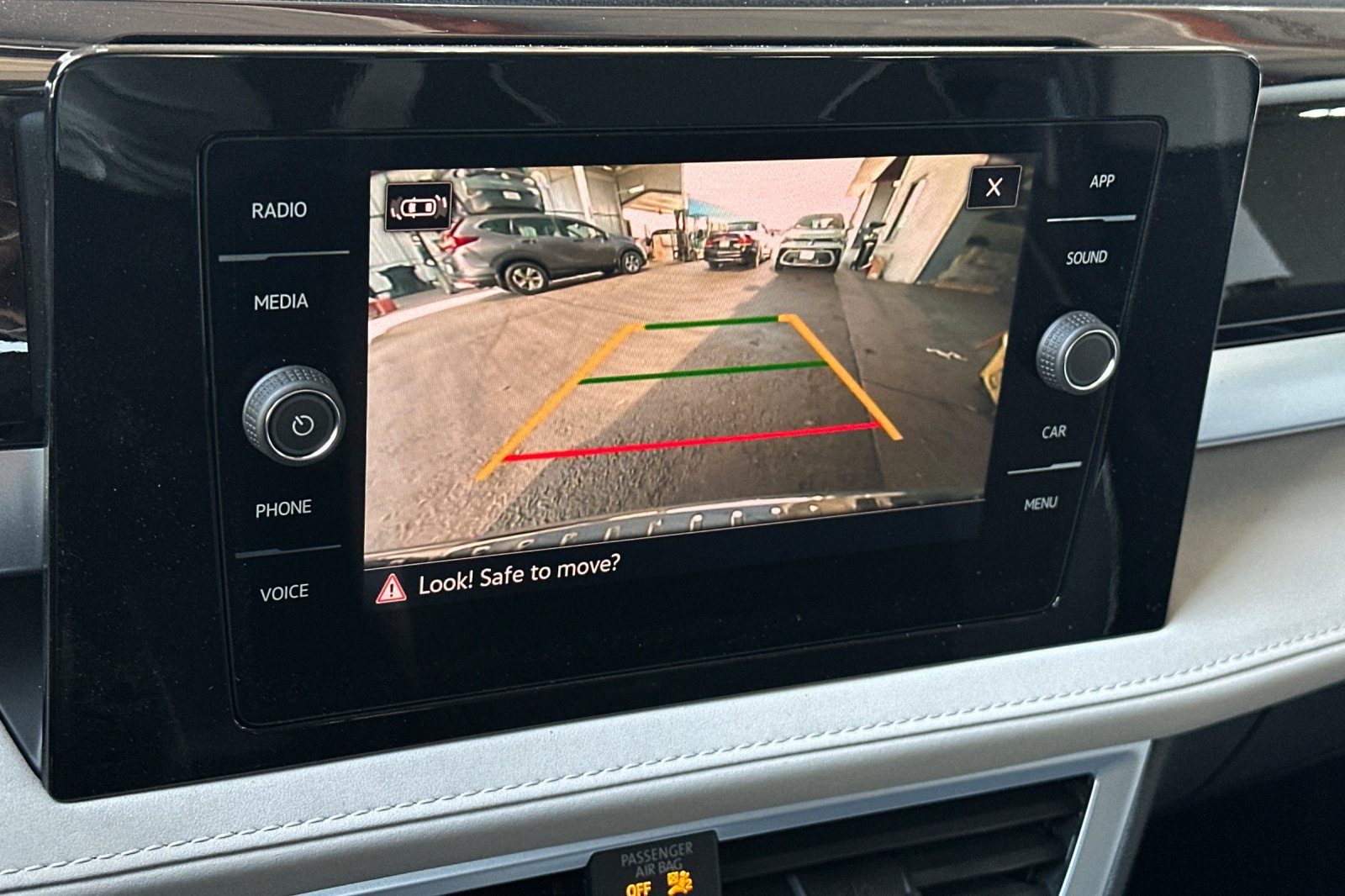 New 2027 Volkswagen Taos SE FWD image 17