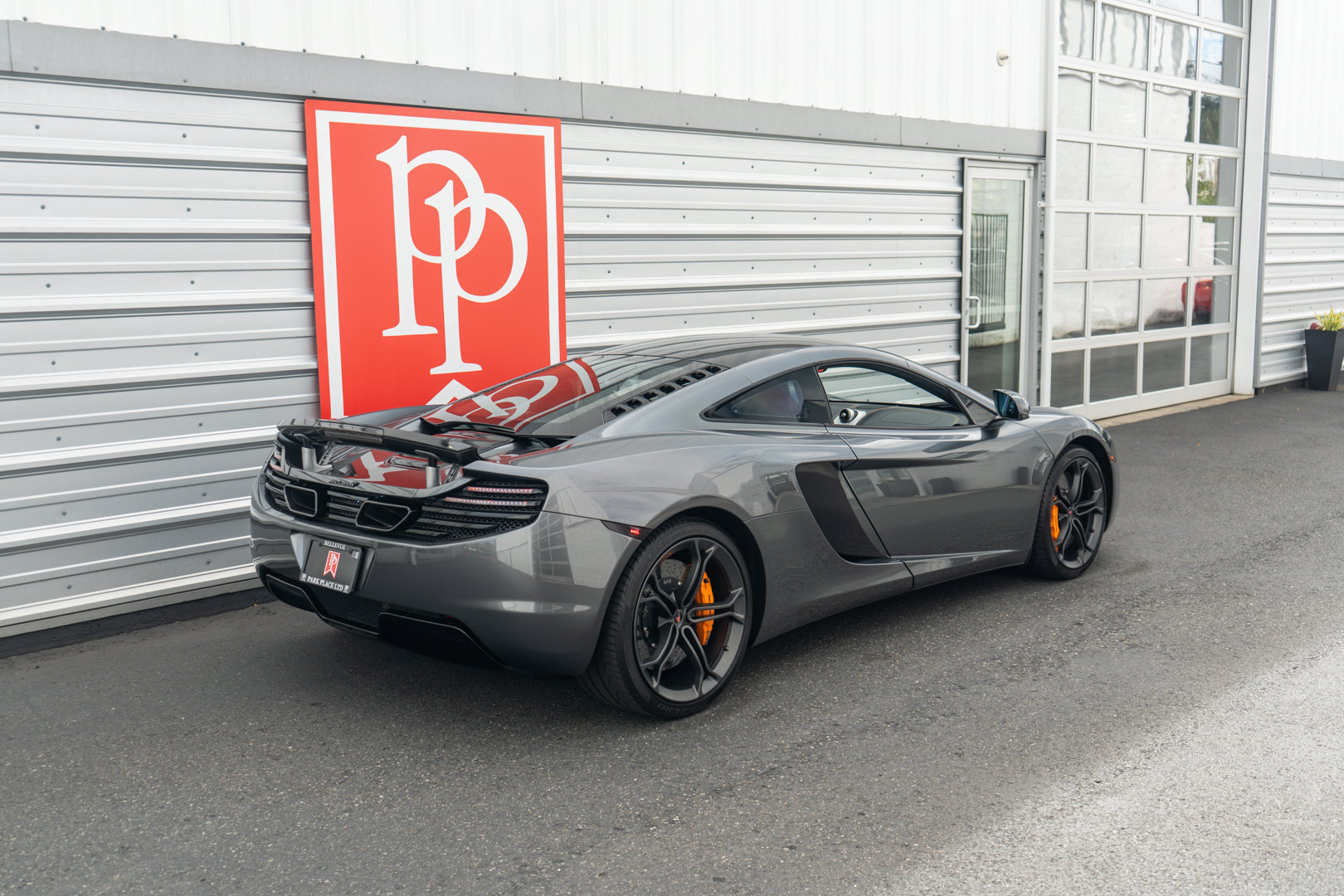 Used 2012 McLaren MP4-12C Coupe RWD image 35