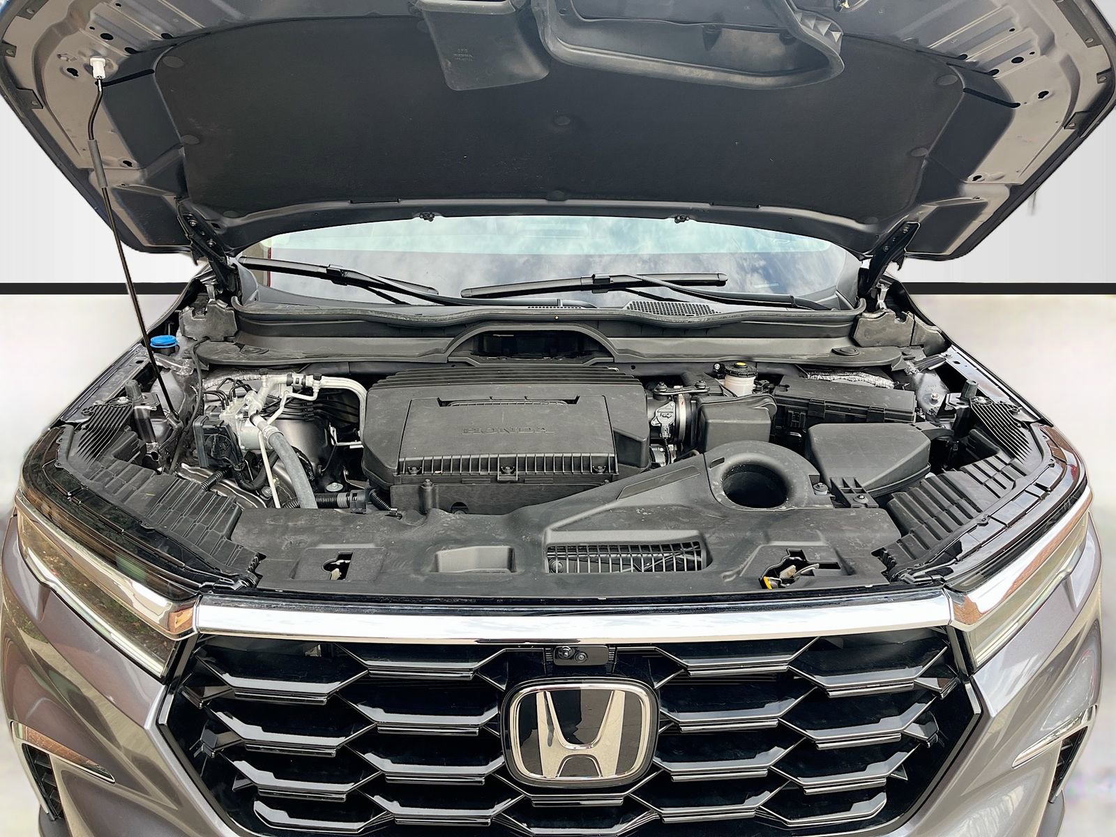 Used 2025 Honda Pilot Elite image 33