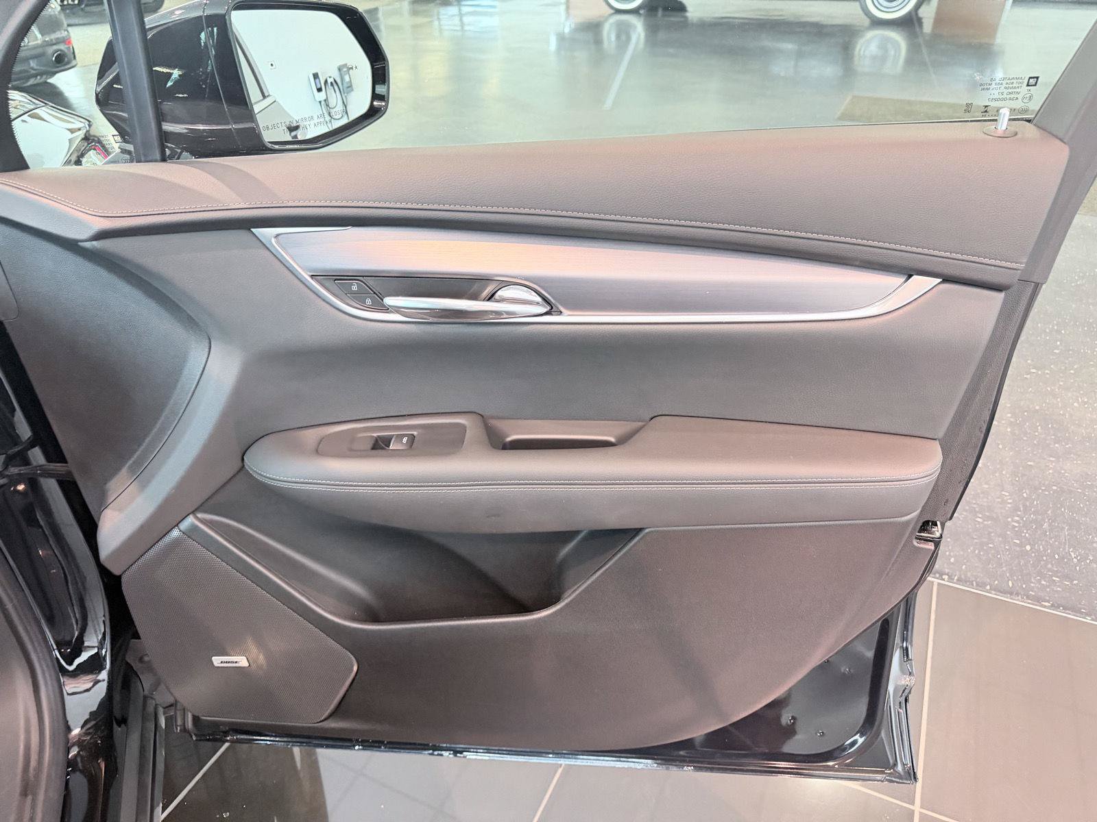 Used 2024 Cadillac XT6 Luxury w/ LPO, Floor Liner Package AWD/4WD image 26