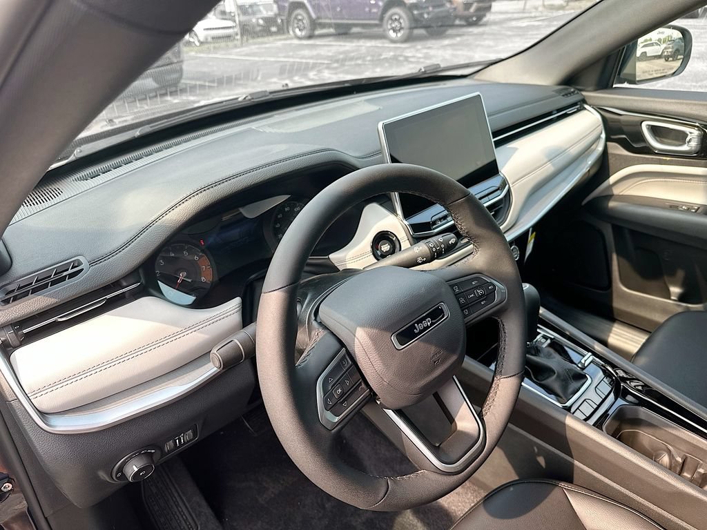 New 2026 Jeep Compass Limited AWD/4WD image 13