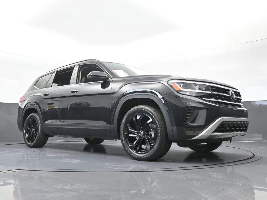 Used 2022 Volkswagen Atlas SE w/ Black Wheel Package image 64