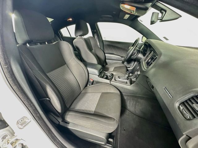 Used 2022 Dodge Charger R/T w/ Driver Convenience Group RWD image 31