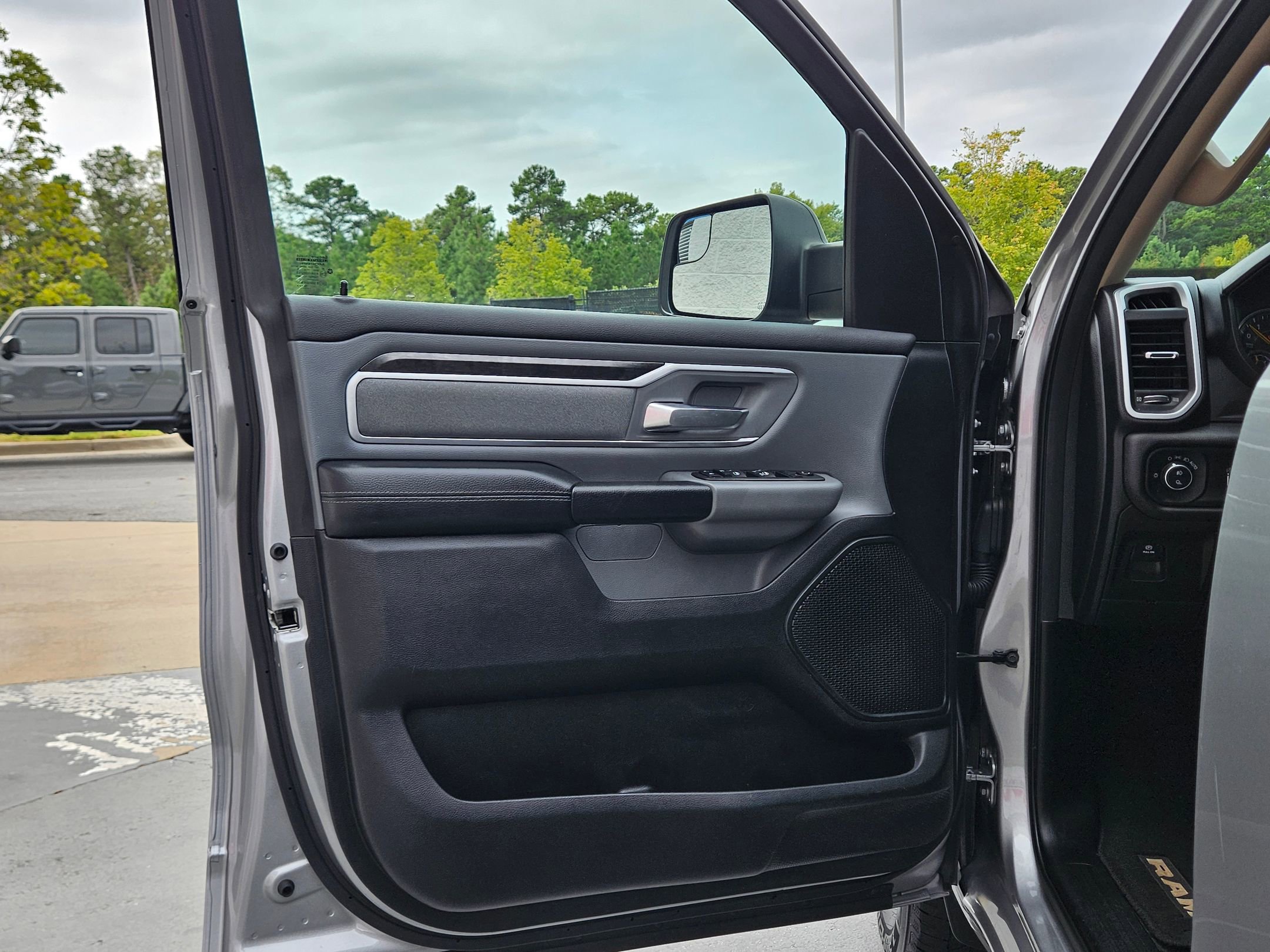 Used 2020 RAM 1500 Big Horn image 17