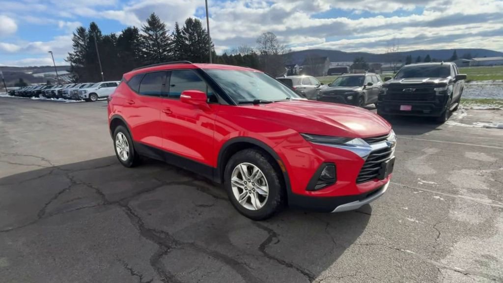 Used 2019 Chevrolet Blazer LT image 2