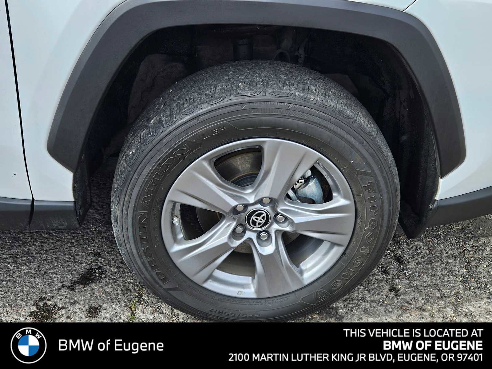 Used 2024 Toyota RAV4 LE AWD/4WD image 9