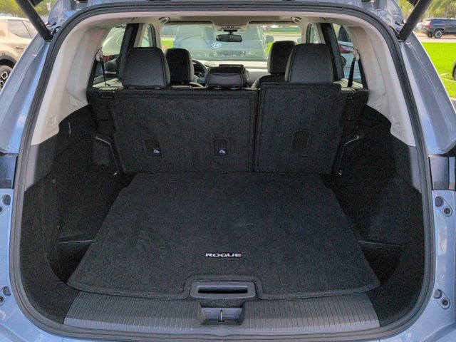 Used 2026 Nissan Rogue SV w/ SV Premium Package FWD image 13
