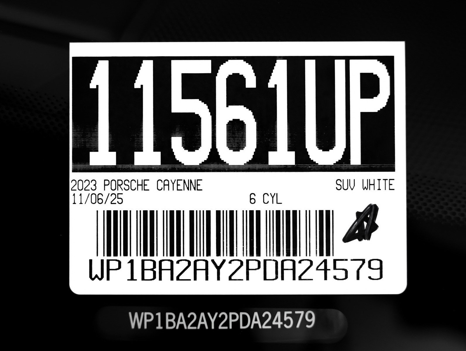 Used 2023 Porsche Cayenne Platinum Edition image 30