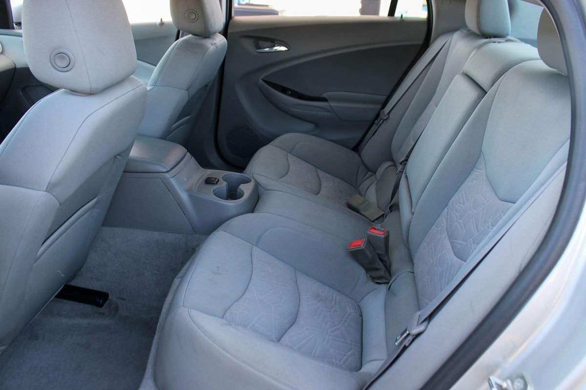 Used 2016 Chevrolet Volt LT w/ Comfort Package FWD image 16