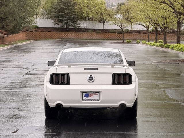 Used 2006 Ford Mustang GT RWD image 5