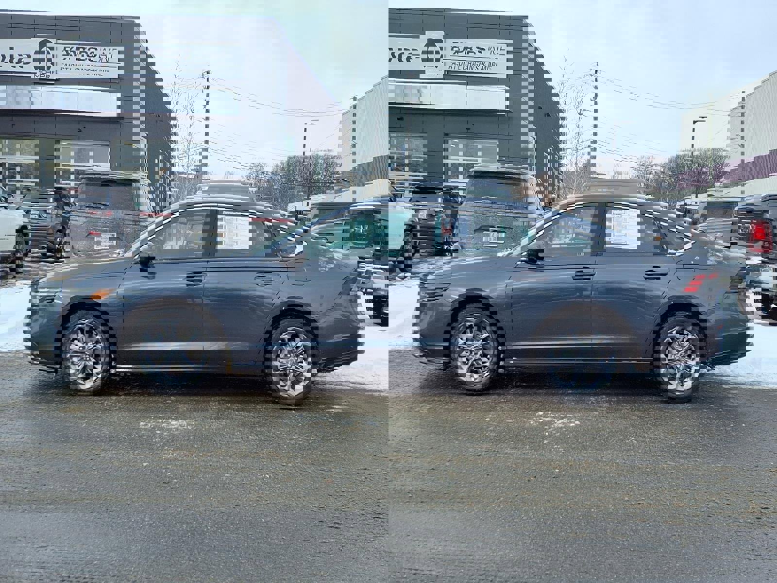 Used 2024 Honda Accord EX image 19