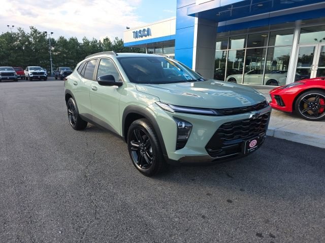 New 2026 Chevrolet Trax ACTIV w/ Driver Confidence Package FWD image 1