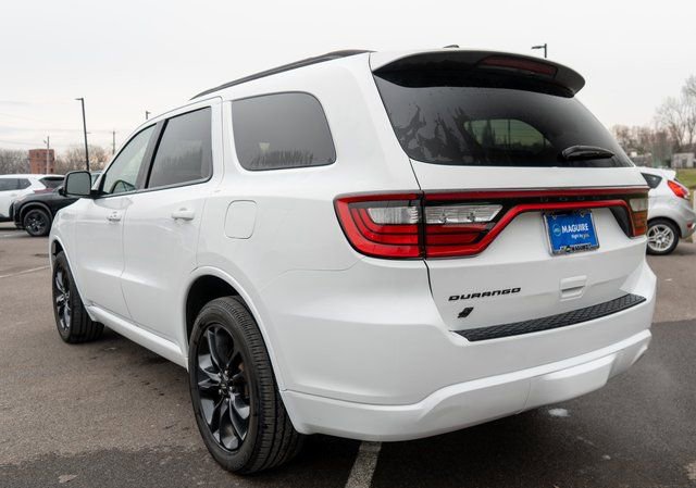 Used 2023 Dodge Durango SXT w/ SXT Blacktop Group image 8