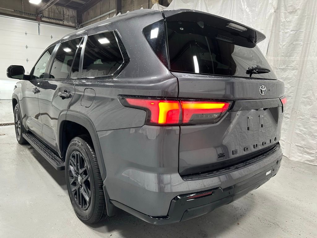 Used 2025 Toyota Sequoia Limited w/ Nightshade Package image 5