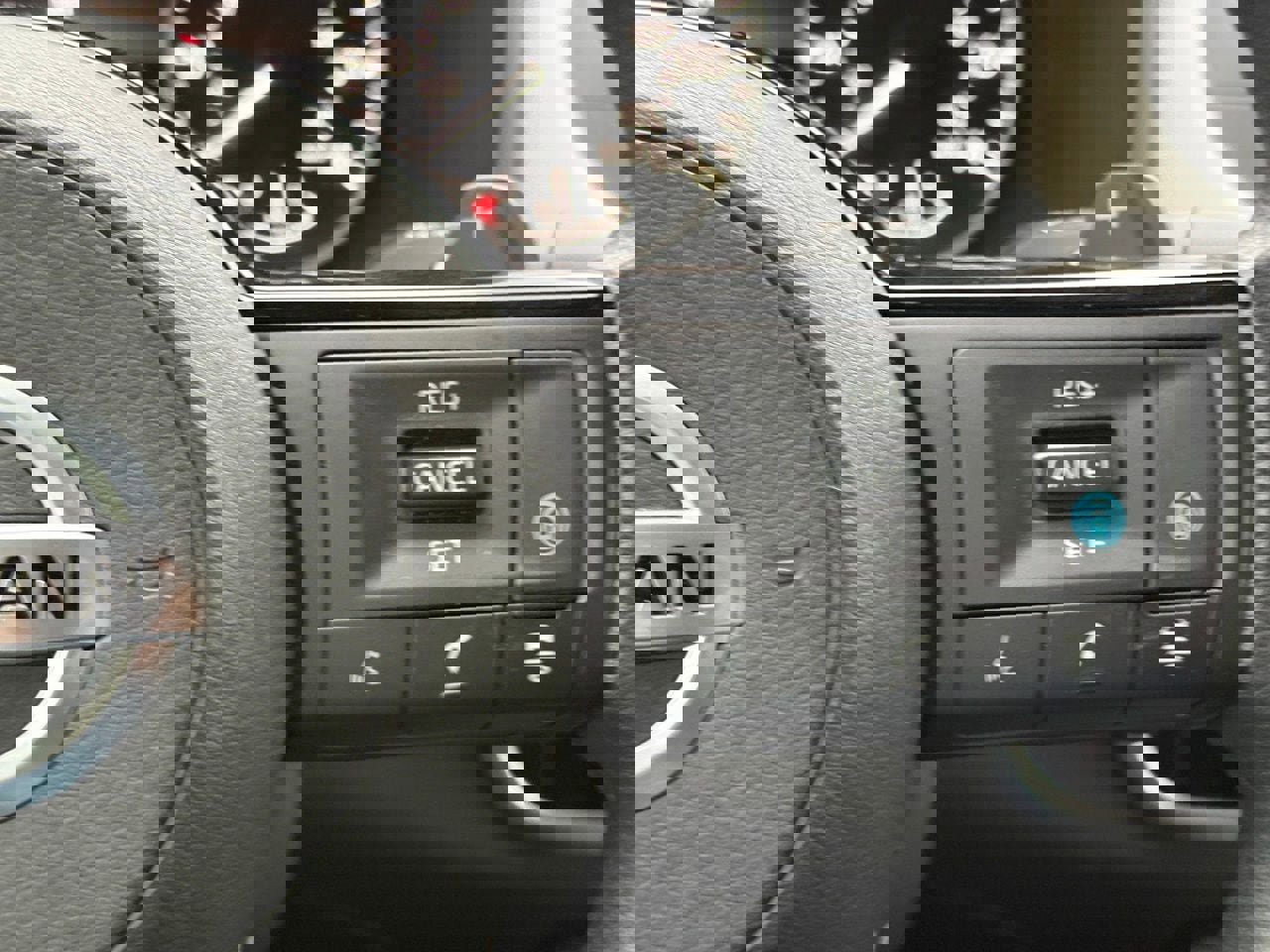 Certified 2021 Nissan Rogue SV FWD image 16