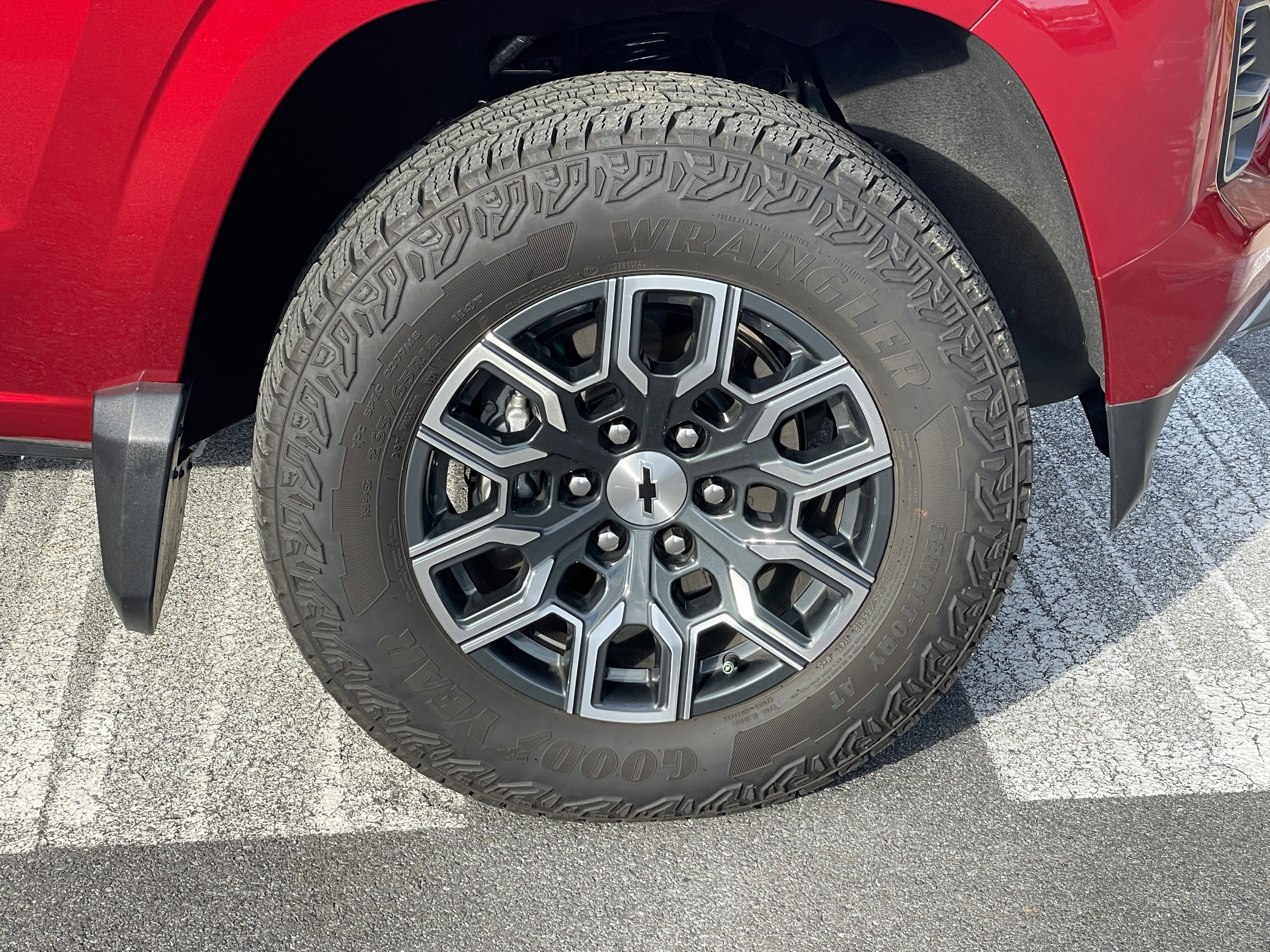 Used 2024 Chevrolet Colorado Z71 w/ Z71 Convenience Package 2 image 12