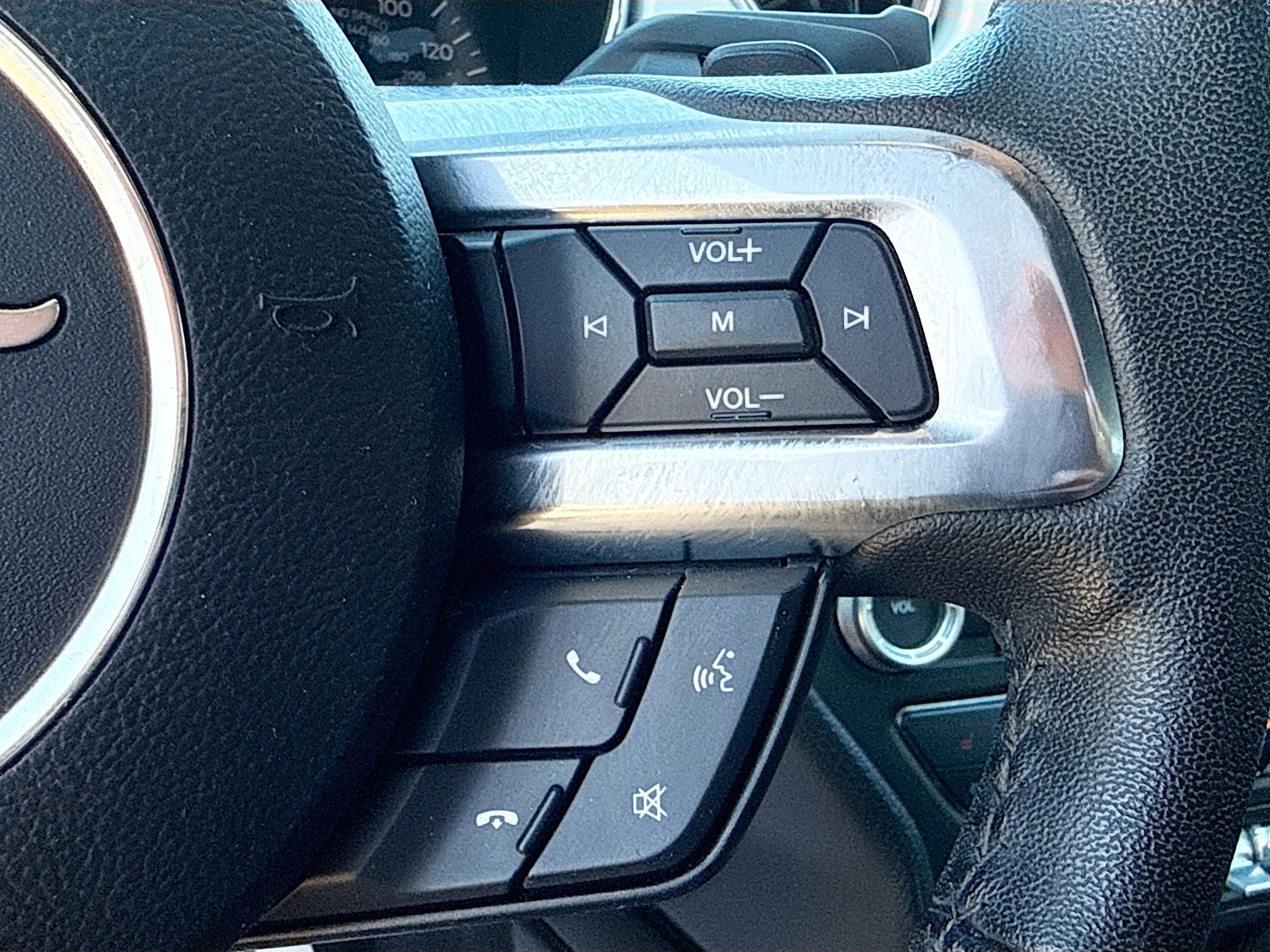 Used 2017 Ford Mustang Premium image 34