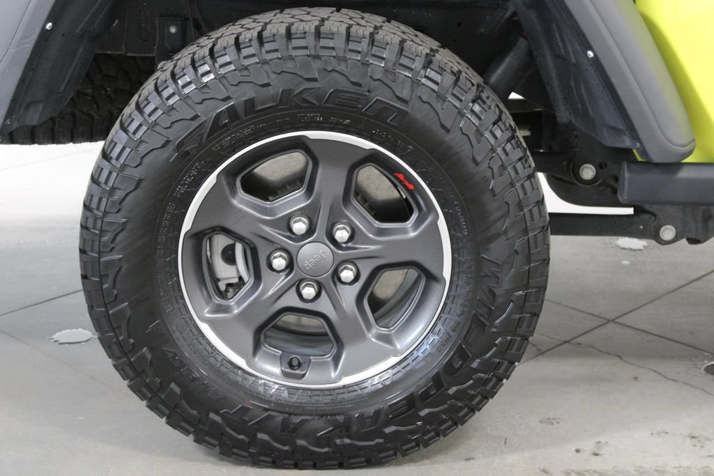 Used 2023 Jeep Gladiator Rubicon AWD/4WD image 14