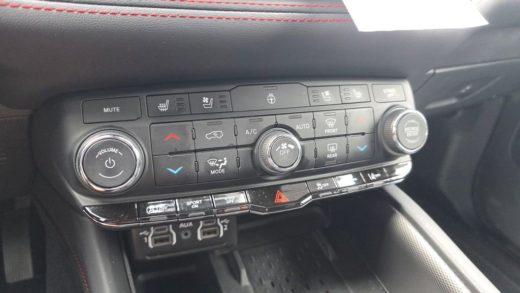 Used 2025 Dodge Durango GT image 19