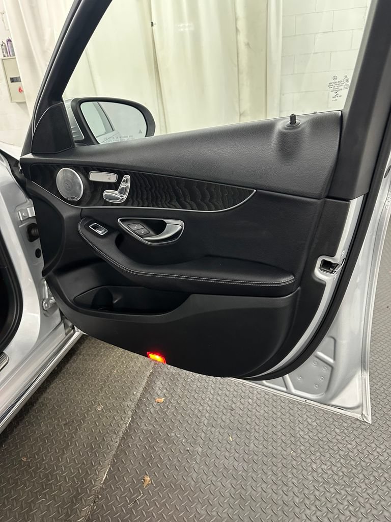 Used 2016 Mercedes-Benz C 300 4MATIC Sedan image 31