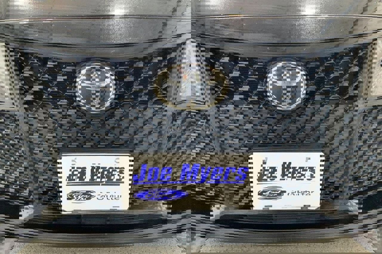 Used 2021 Toyota Avalon TRD image 27