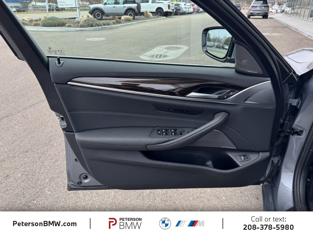 Used 2023 BMW 530i xDrive w/ Premium Package image 16