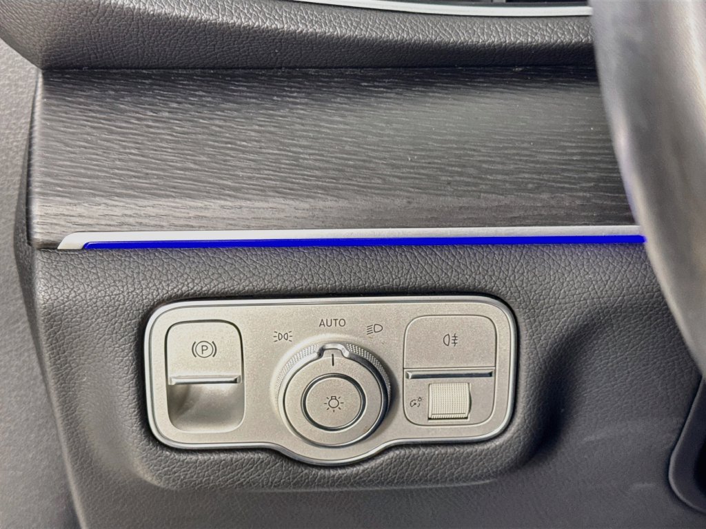 Used 2024 Mercedes-Benz GLE 350 4MATIC image 10