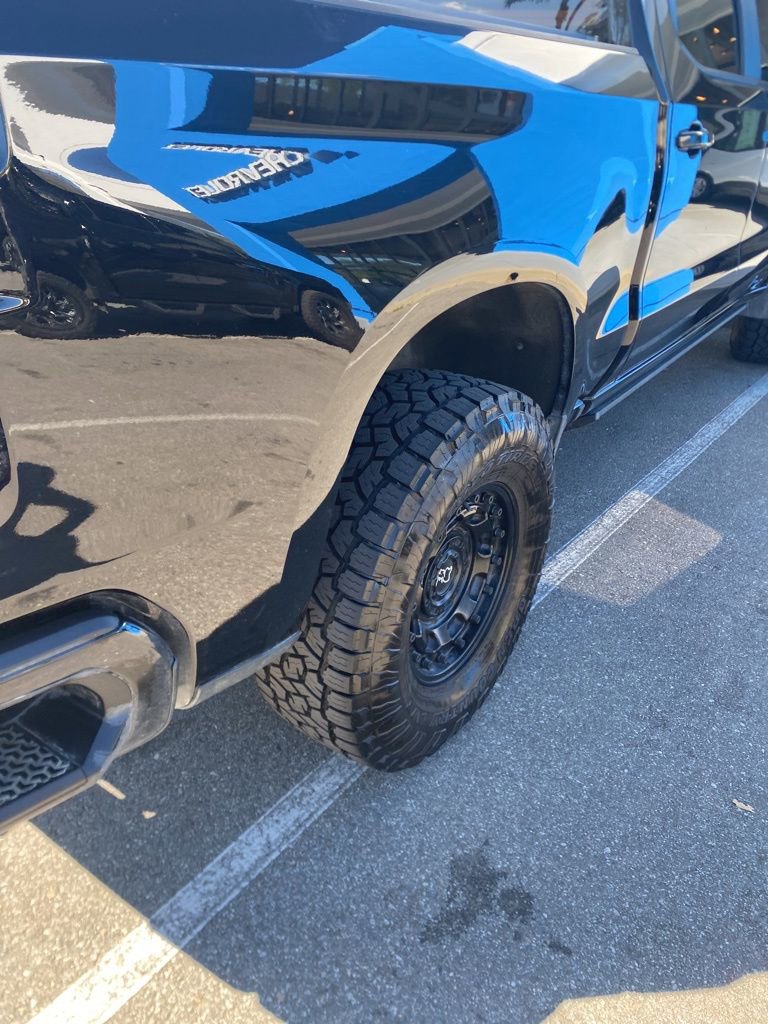 Used 2023 Chevrolet Silverado 1500 LT Trail Boss w/ LT Trail Boss Premium Package image 17