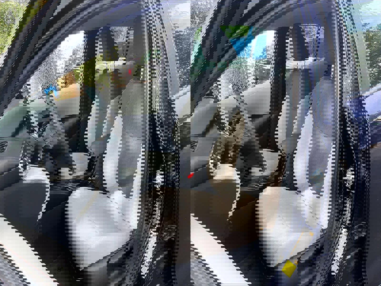 Used 2022 Toyota Corolla LE image 25