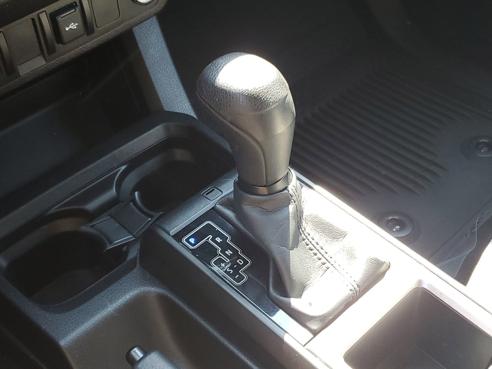 Certified 2022 Toyota Tacoma SR w/ SR Convenience Package image 28