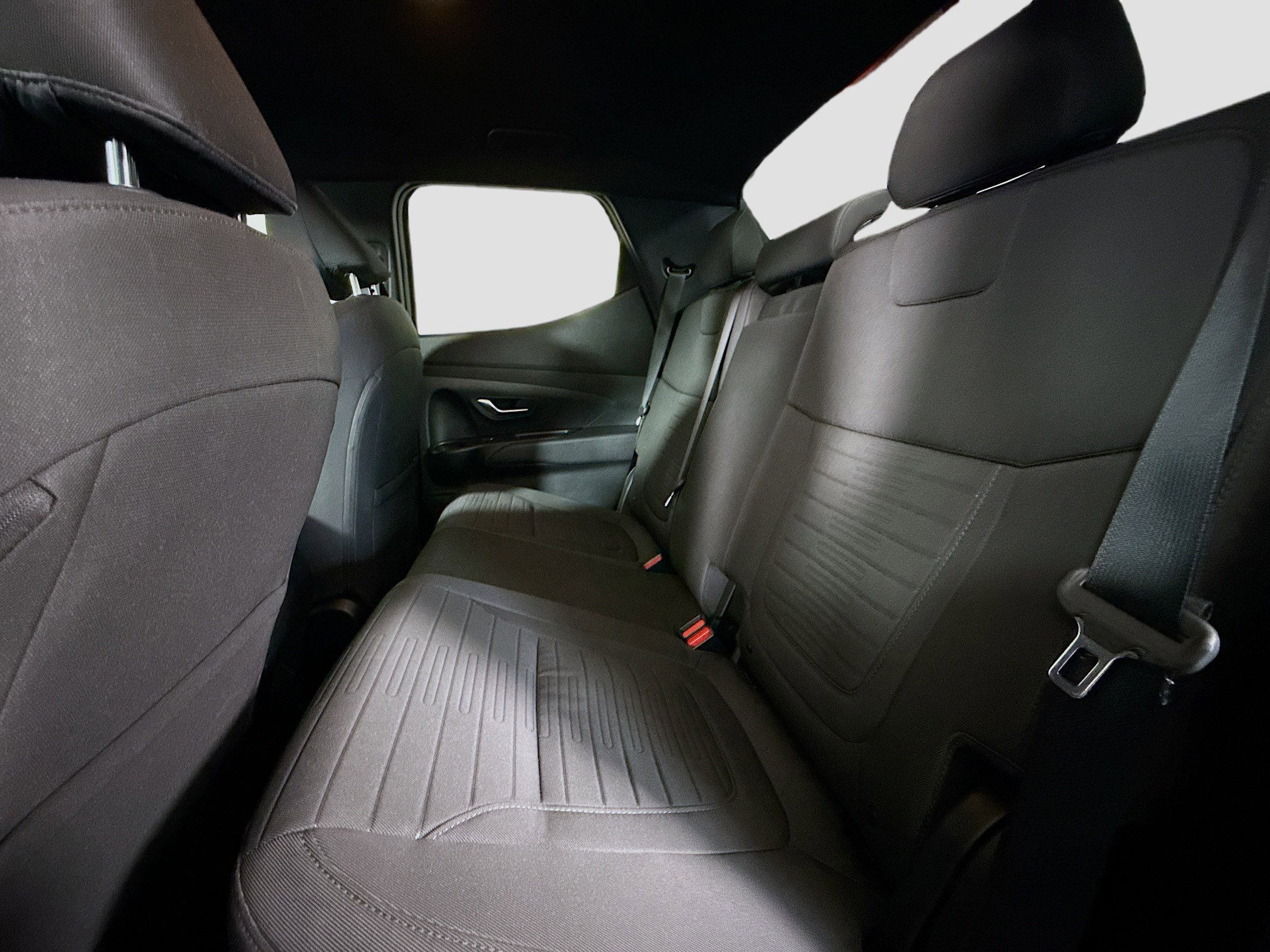 Used 2023 Hyundai Santa Cruz SE image 24